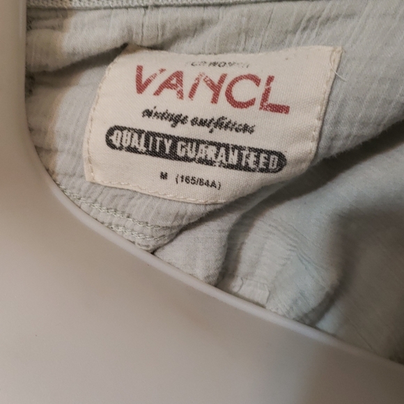Vancl button down - Picture 3 of 3